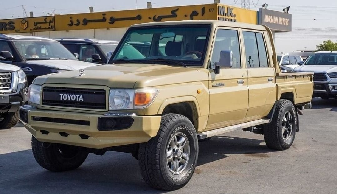 TOYOTA LANDCRUISER 2013