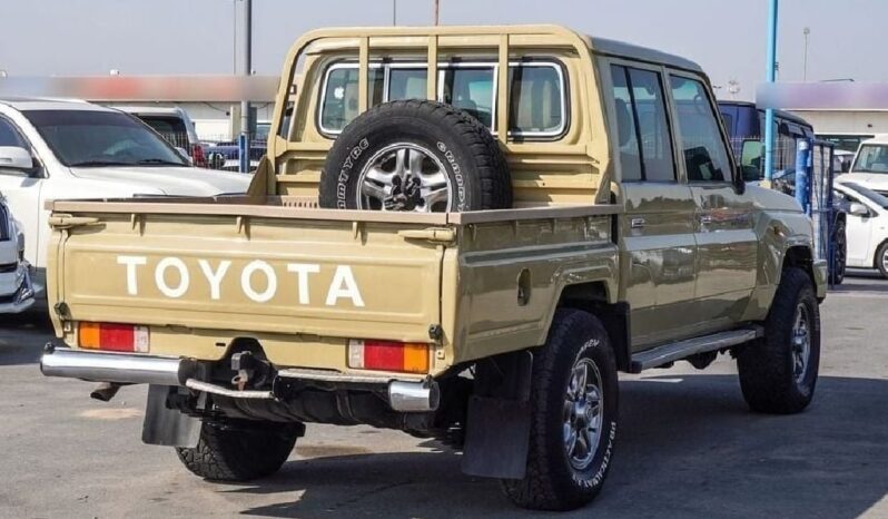 
								TOYOTA LANDCRUISER 2013 full									